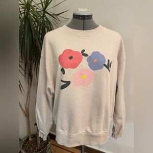 Earth Positive Cream Floral Sweatshirt made of sustainable organic cotton